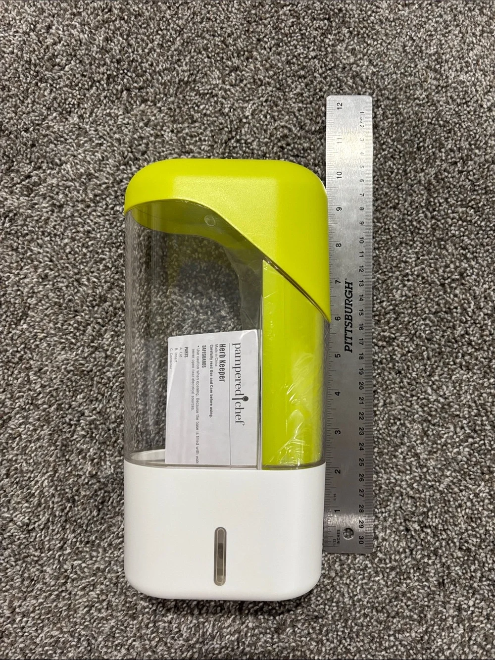 Pampered Chef herb keeper